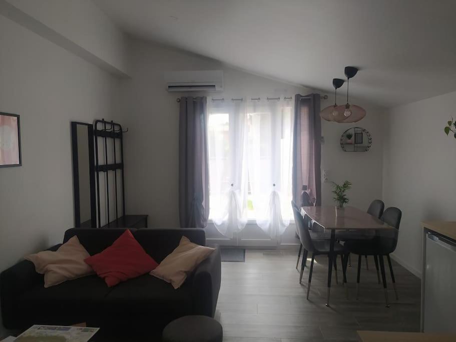 Ferienwohnung Le Petit Pied A Terre Du Luberon Mérindol Exterior foto