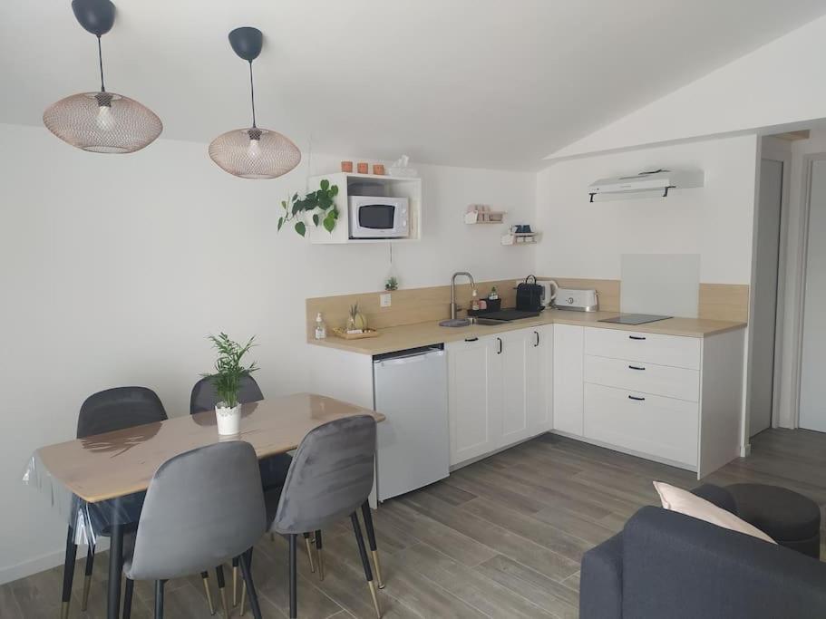 Ferienwohnung Le Petit Pied A Terre Du Luberon Mérindol Exterior foto